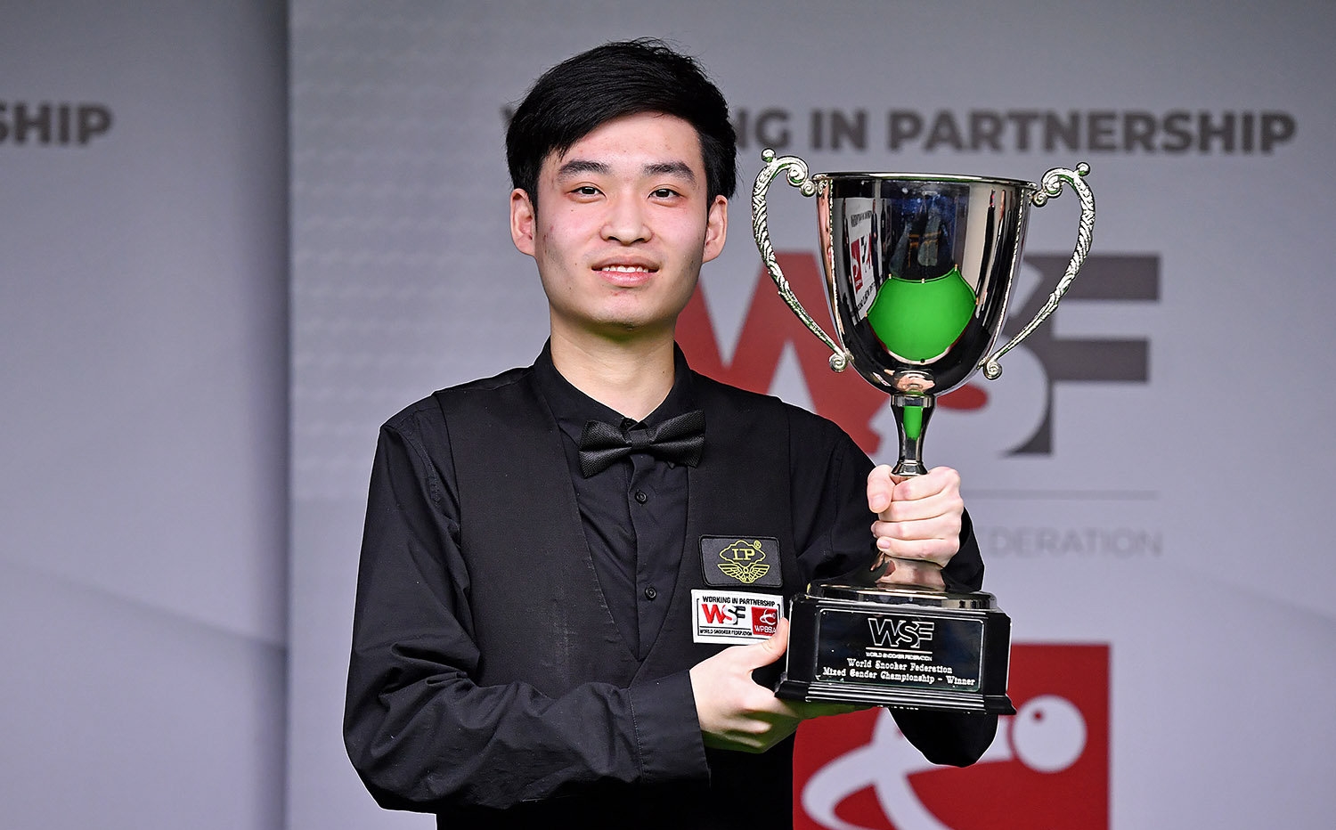 障运动员身 障运动员身